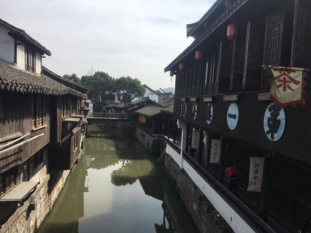 沃恩：西蒙斯将在今天的比赛中替补出战，并受到时间限制